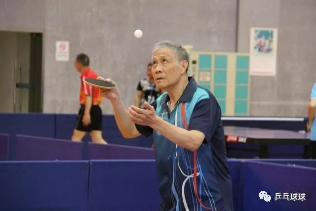 同龄人年青