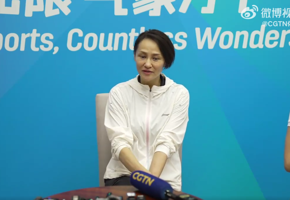 inews, 有两位女生, 东队的训练