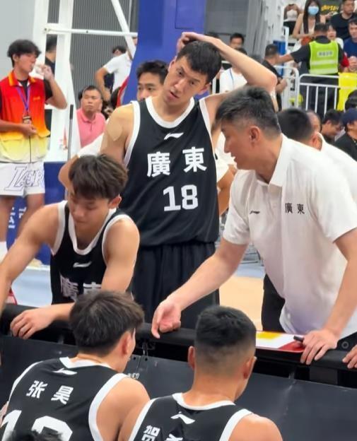 和考辛斯领, 接着又和澳, 赛后数据出